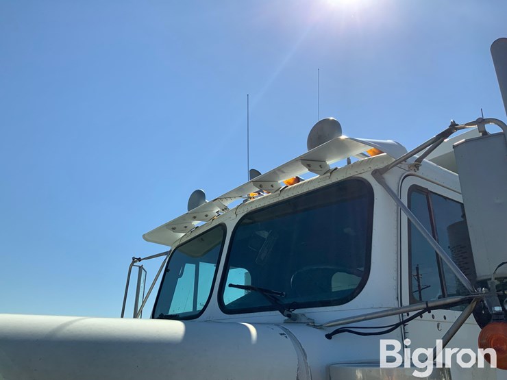 1986-freightliner-flc120-image-14
