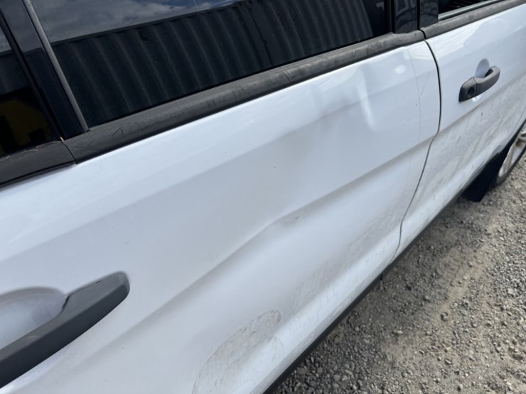 2017-ford-explorer-image-25