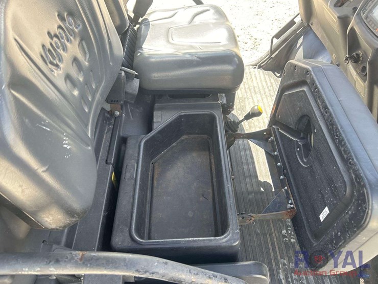 2013-kubota-rtv-x900-4x4-diesel-utility-cart-image-13
