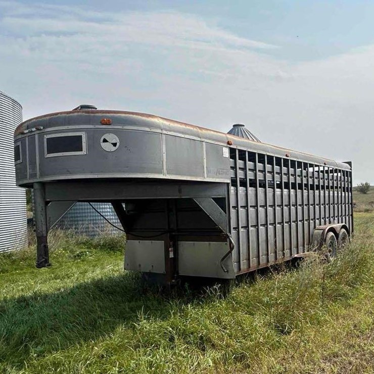 TrailAlong Stock Trailer