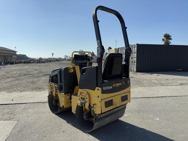 2017-bomag-bw900-50-image-4