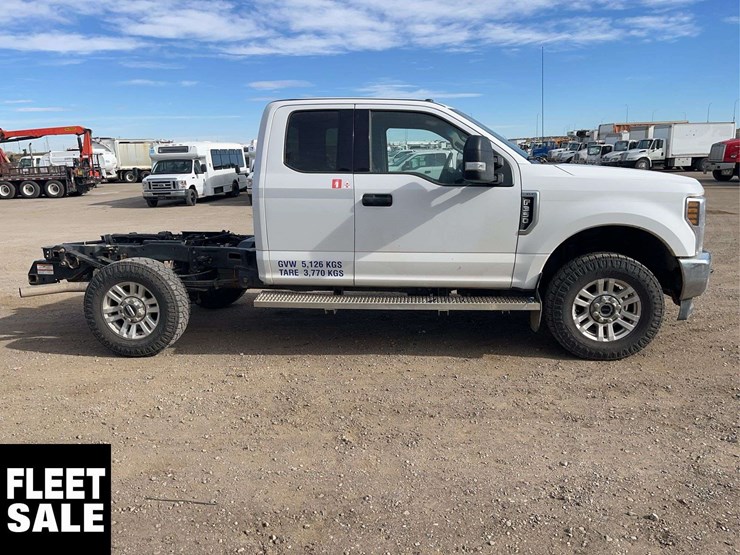 2018-ford-f350-image-5