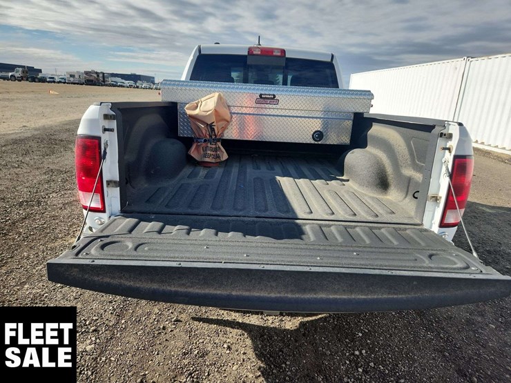 2014-ram-1500-slt-image-22