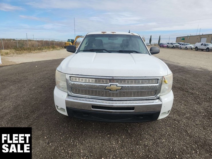 2010-chevrolet-silverado-1500-lt-image-24