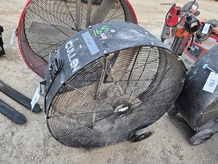 inudustrial-barn-fan-(as-is-unit)-image-1