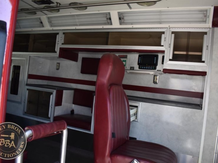 2007-ford-e450-image-32