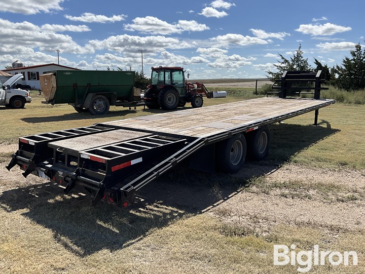 2010-circle-m-t/a-gooseneck-flatbed-trailer-image-5