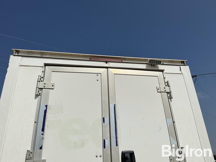 2019-chevrolet-express-3500-image-14