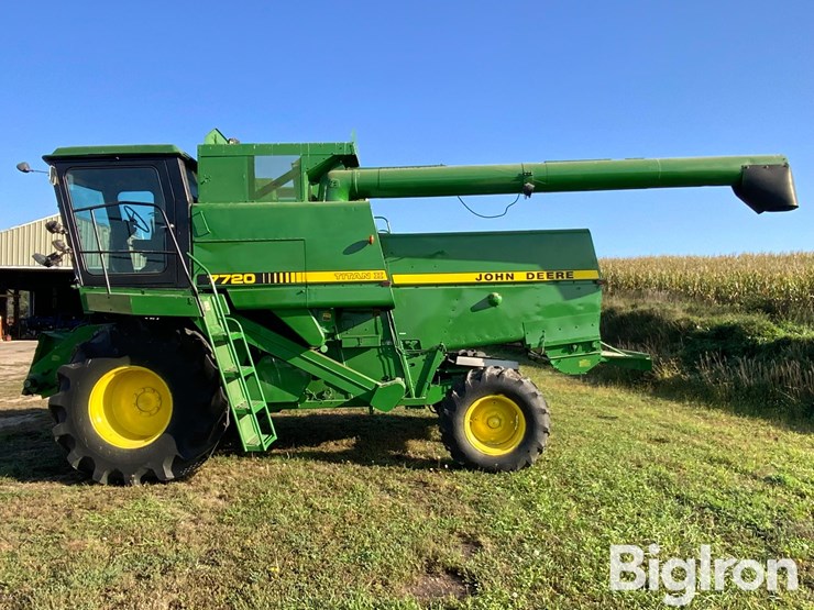 1987-john-deere-7720-titan-ii-image-8