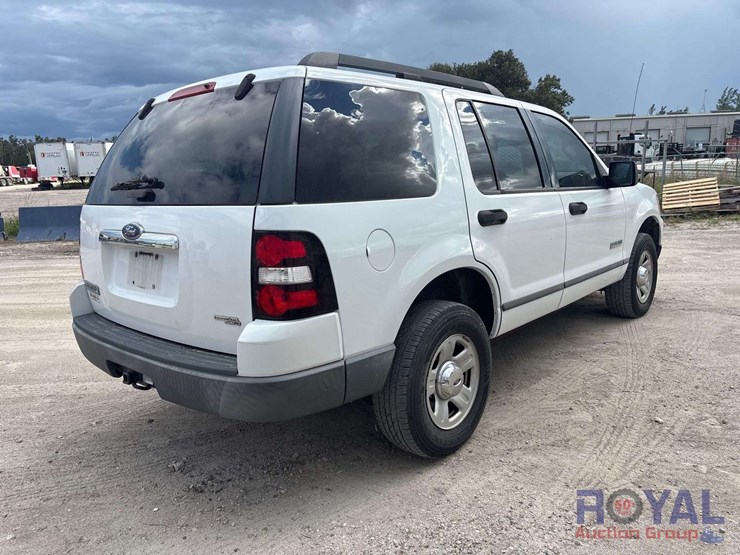 2006-ford-explorer-image-3