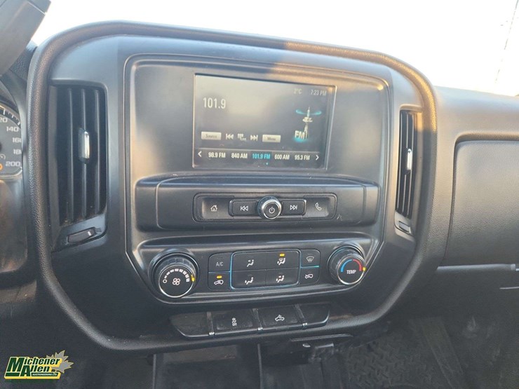 2018-chevrolet-silverado-1500-image-12