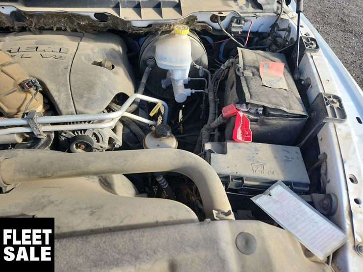 2012-ram-1500-slt-image-26