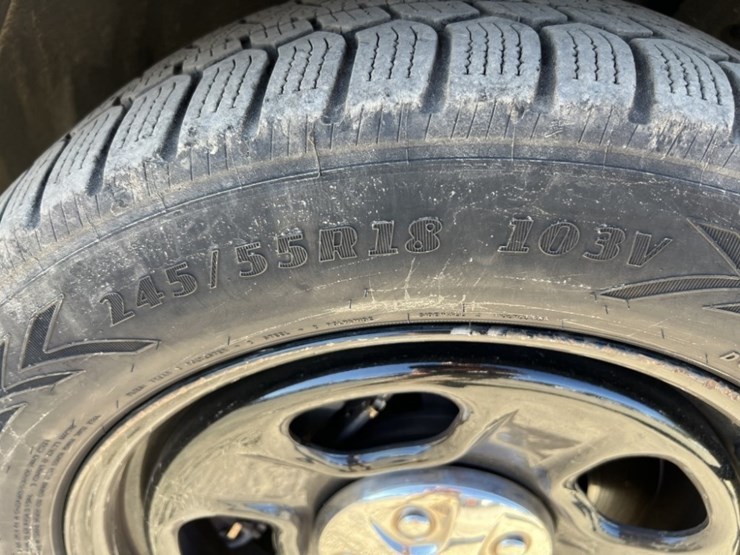 2019-ford-explorer-image-16