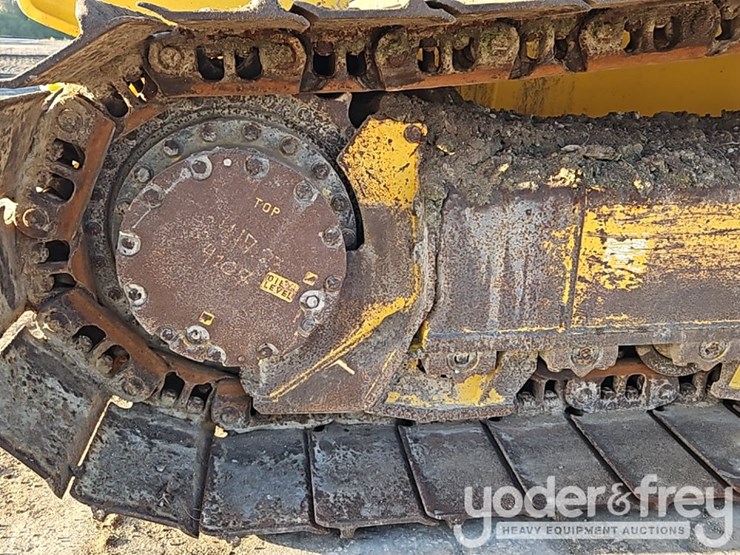 2021-komatsu-d39pxi-24-image-9