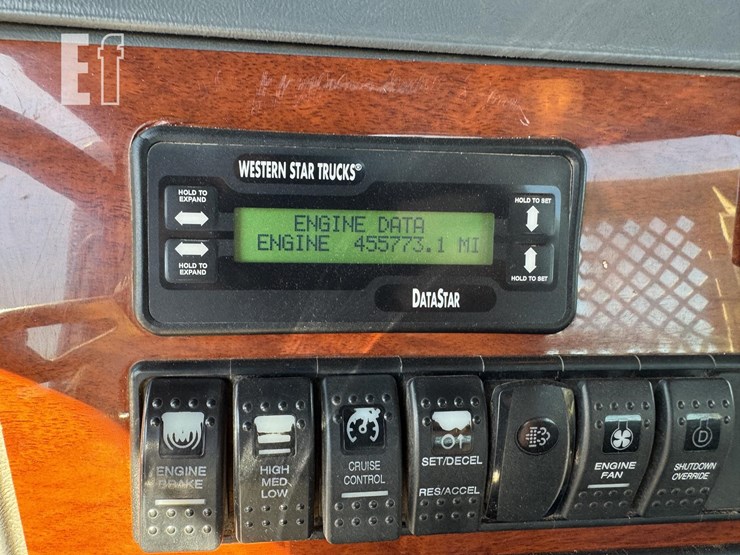 2012-western-star-4900-image-47