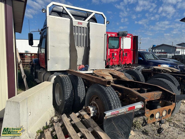 2018-western-star-5700xe-image-11