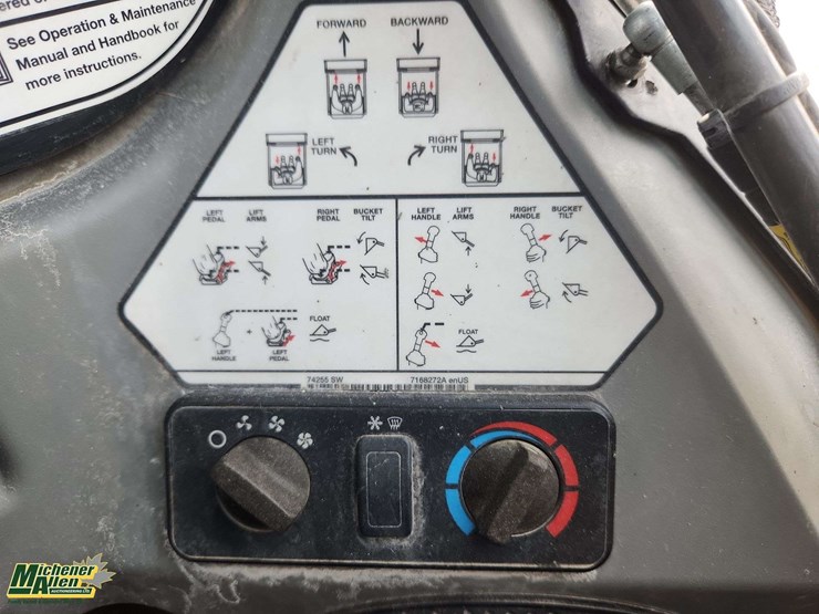 2010-bobcat-s650-image-15