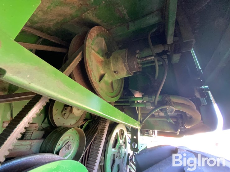 1987-john-deere-7720-titan-ii-image-18