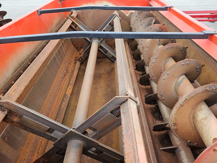 2010-kuhn-knight-3130-image-5