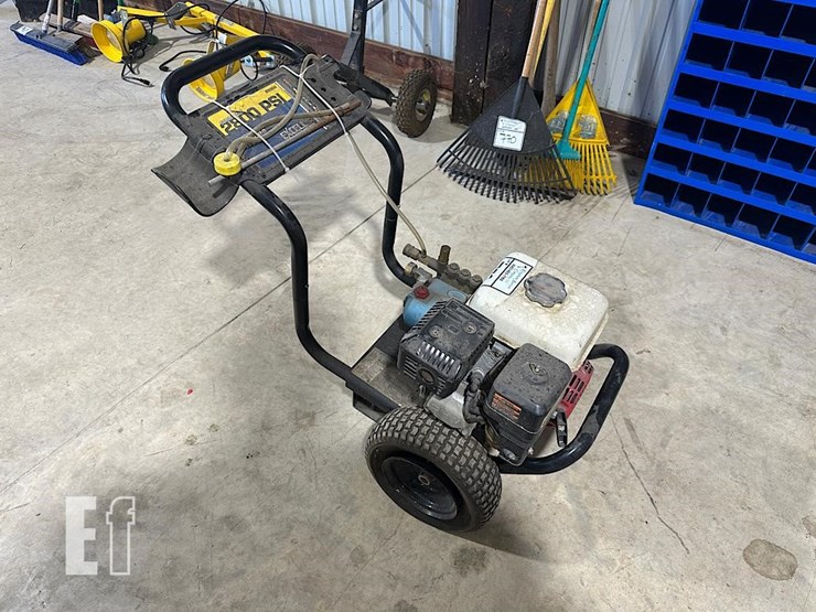 unknown-2800psi-pressure-washer-image-2