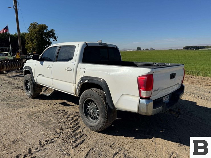 2017-toyota-tacoma-image-5