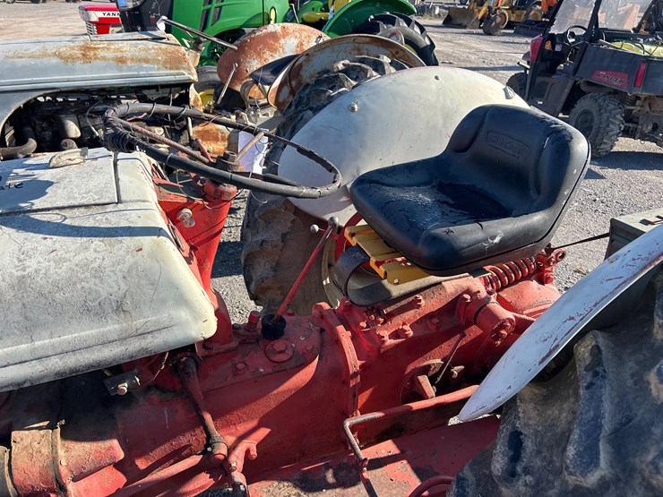 ford-tractor-image-7
