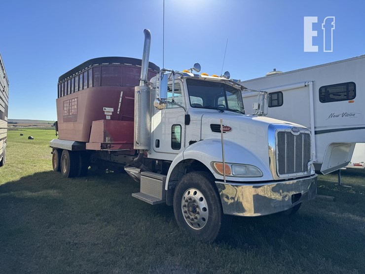 2005-peterbilt-335-image-1