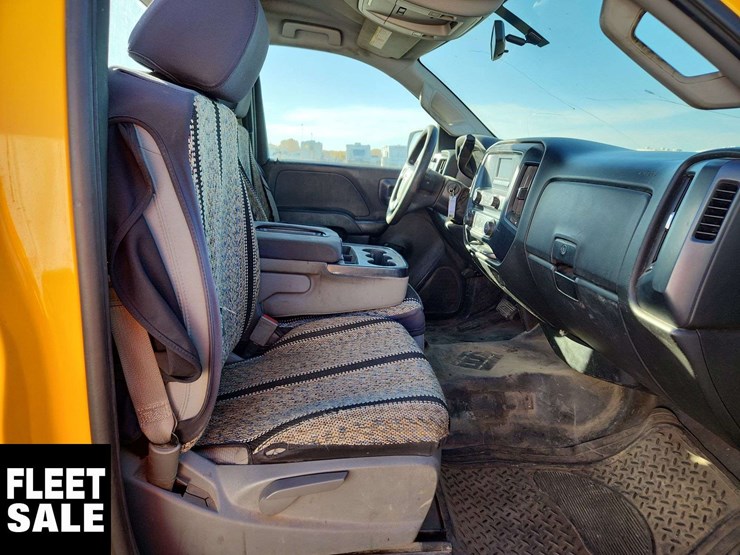 2016-chevrolet-silverado-2500hd-image-15
