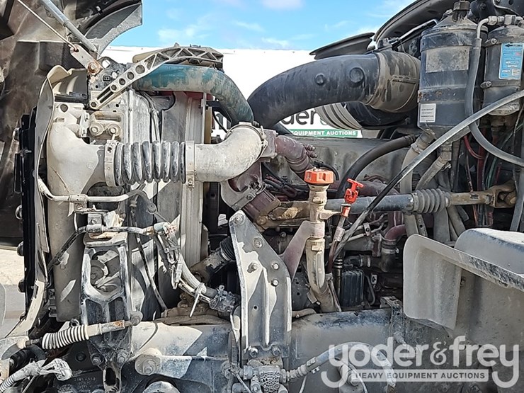2015-mack-gu713-granite-image-19