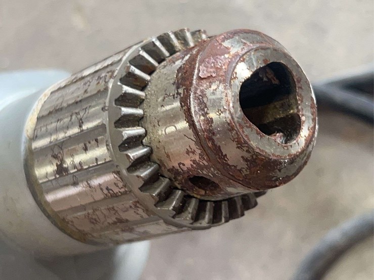 milwaukee-1/2”-hammer-drill-image-6