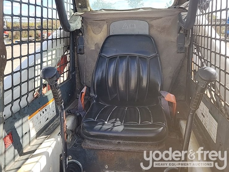 2005-bobcat-s130-image-17