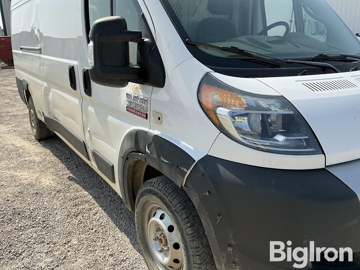 2021-dodge-3500-image-9