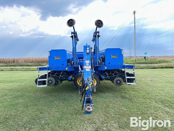 2009-landoll-5530-image-2