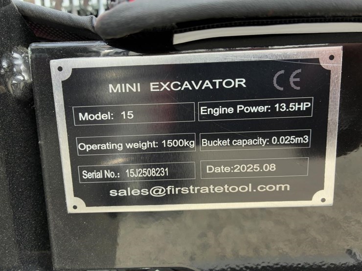 2025-vicsec-vc15-hydraulic-excavator-image-21