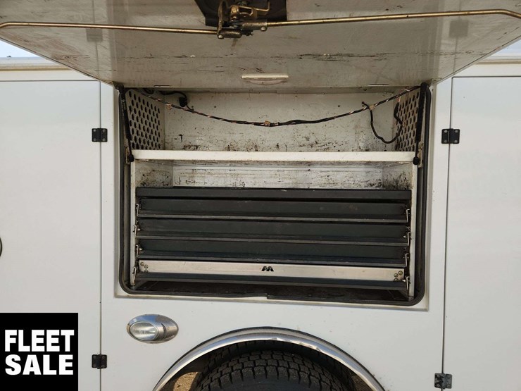 2020-ford-f550-image-34