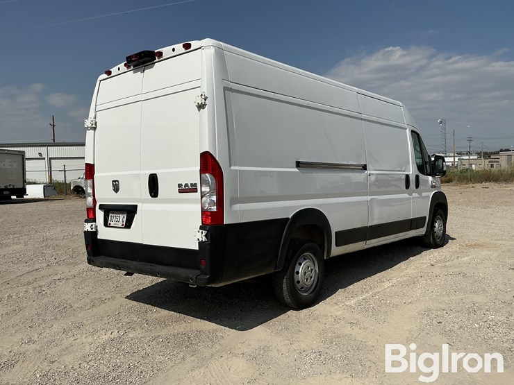 2021-dodge-3500-image-5
