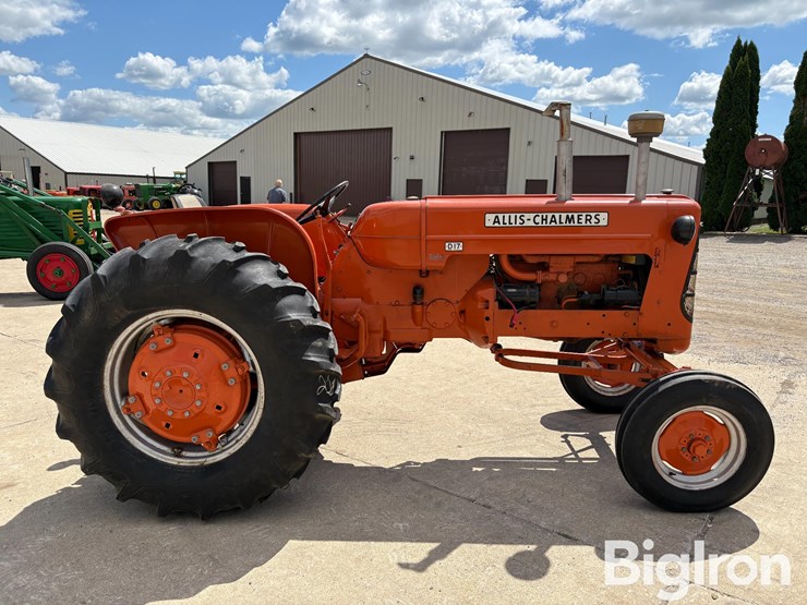 1960-allis-chalmers-d17-image-4