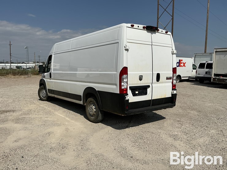 2021-dodge-3500-image-7