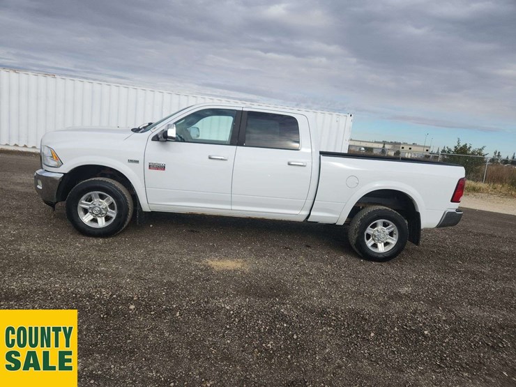 2012-ram-2500-laramie-image-19