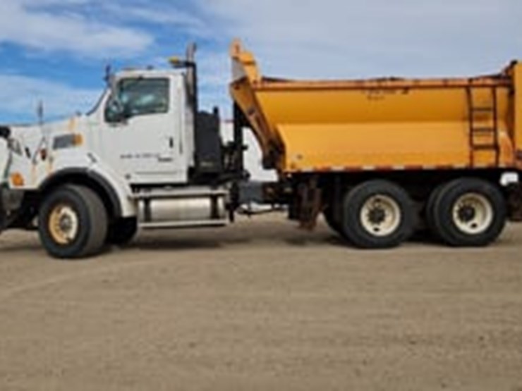 2009-sterling-lt8500-image-5