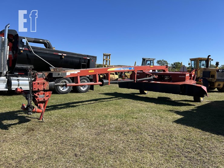 2014-new-holland-h7460-image-1