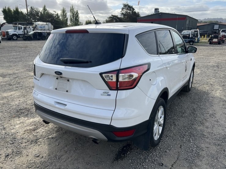 2017-ford-escape-image-4