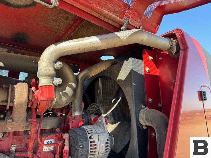 new-holland-h8040-image-30