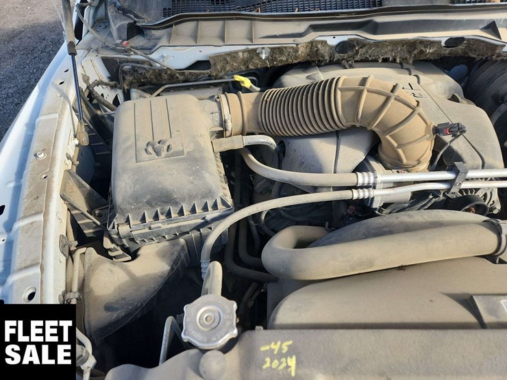 2012-ram-1500-slt-image-25