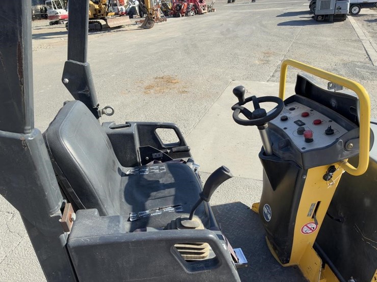 2017-bomag-bw900-50-image-15