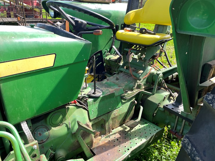john-deere-2640-image-15