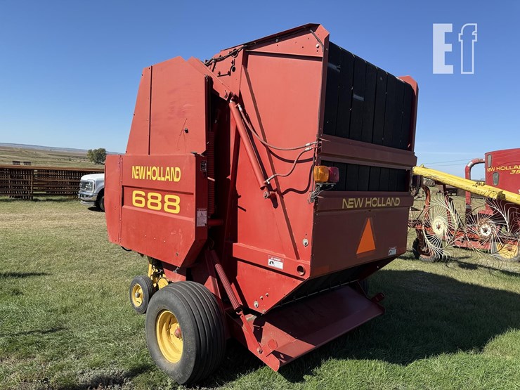 new-holland-688-image-7