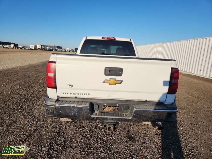 2016-chevrolet-silverado-2500hd-image-26