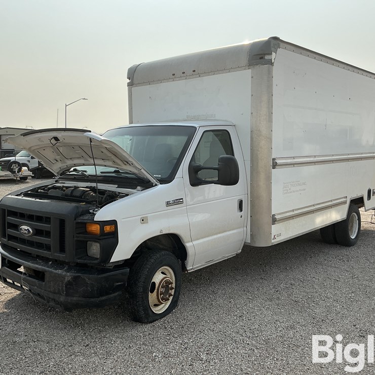 2015 FORD E350