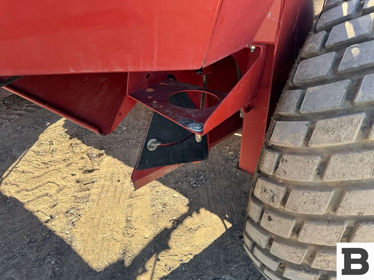 new-holland-h8040-image-45